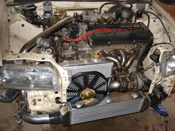 Eddy sported a motor from a 2000 CRV with a T3 turbo hanging off the front